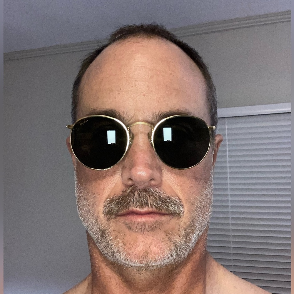 Ray-Ban men’s sunglasses made in USA 🇺🇸